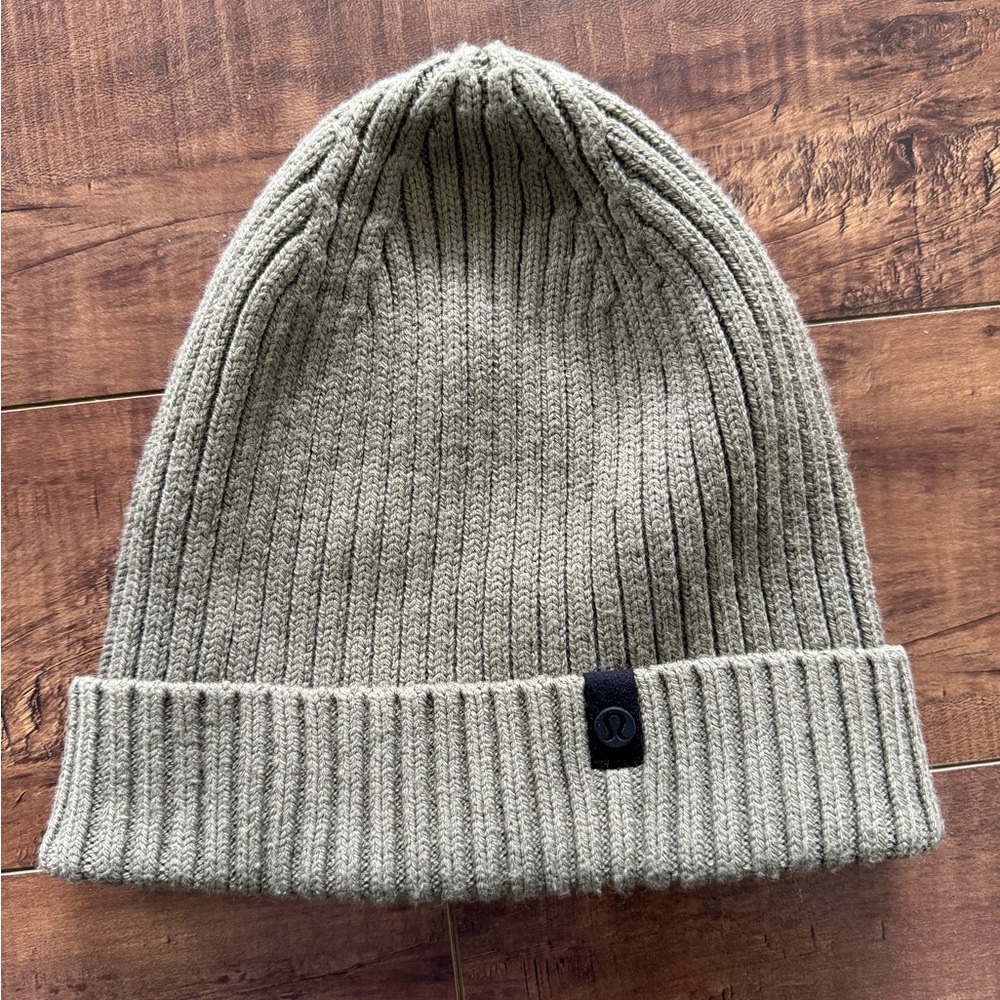 Lululemon touque